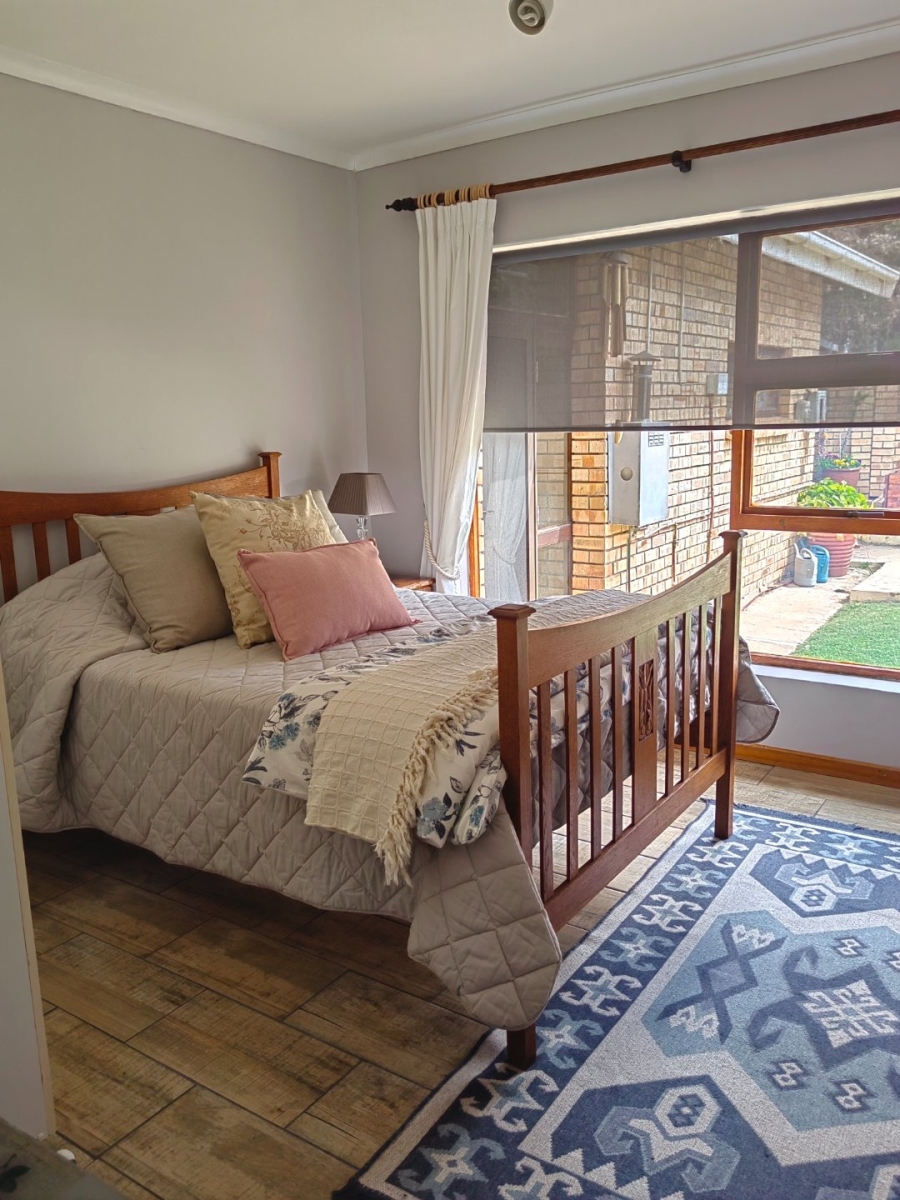 4 Bedroom Property for Sale in Wavecrest Eastern Cape